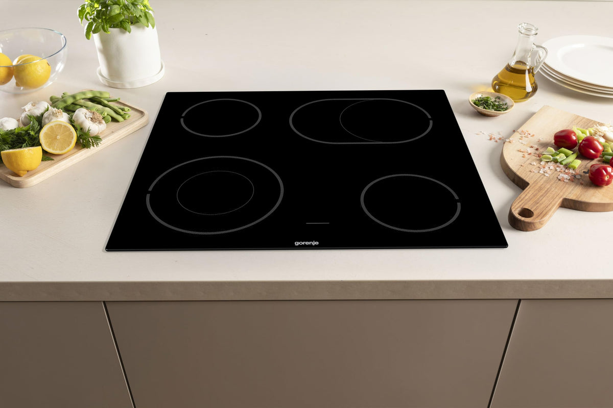 Gorenje Einbauherd-Set Heißluft Inox Set 4 mit Glaskeramik-Kochfeld / 77L / ExtraSteam / GentleClose & Open