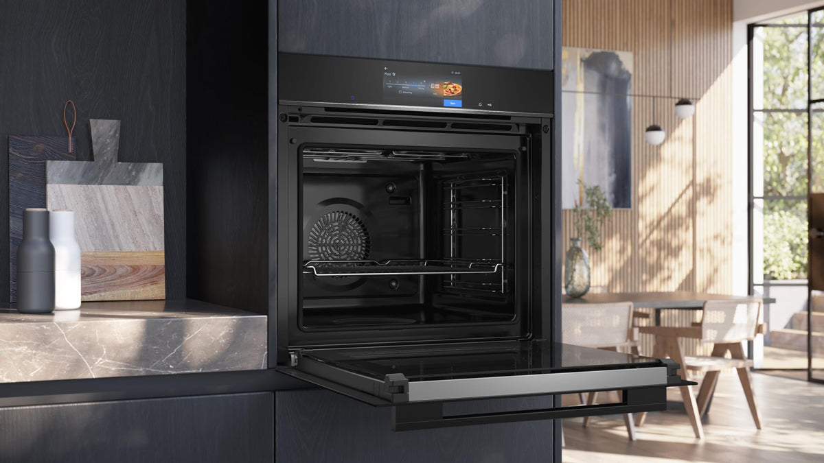 Siemens iQ700 Smarter Einbau-Backofen 60 x 60 cm Edelstahl HB774G1B1