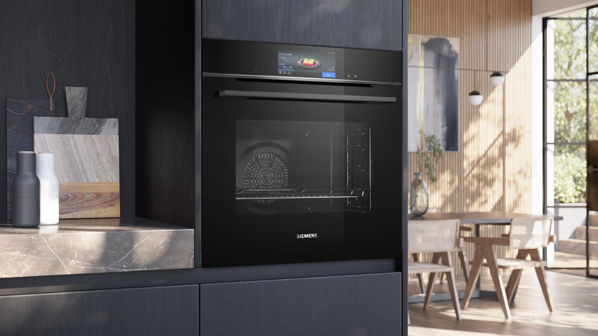 Siemens iQ700 Smarter Einbau-Backofen 60 x 60 cm Edelstahl HB774G1B1