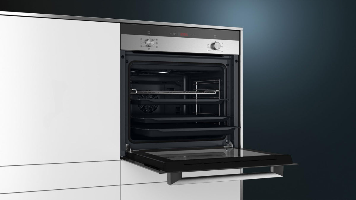 Siemens iQ700 Smarter Einbau-Backofen 60 x 60 cm Edelstahl HB774G1B1